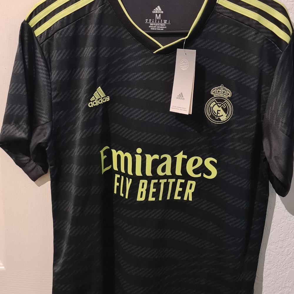Real Madrid 22/23 Away jersey